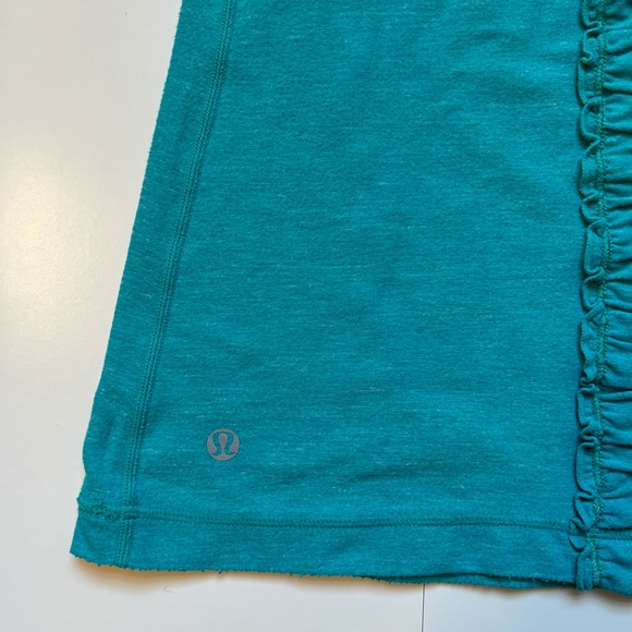 Green Activewear Top, Size M - Picture 3 of 3